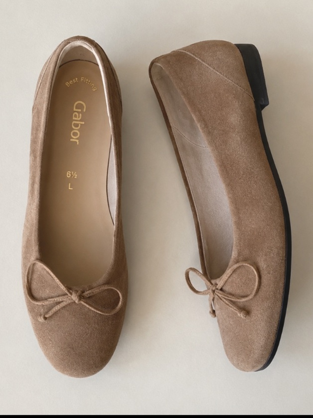 Gabor Tan Suede Ballet Flats Bow Detail Comfort Shoes Woman US 9 Coquette Dainty